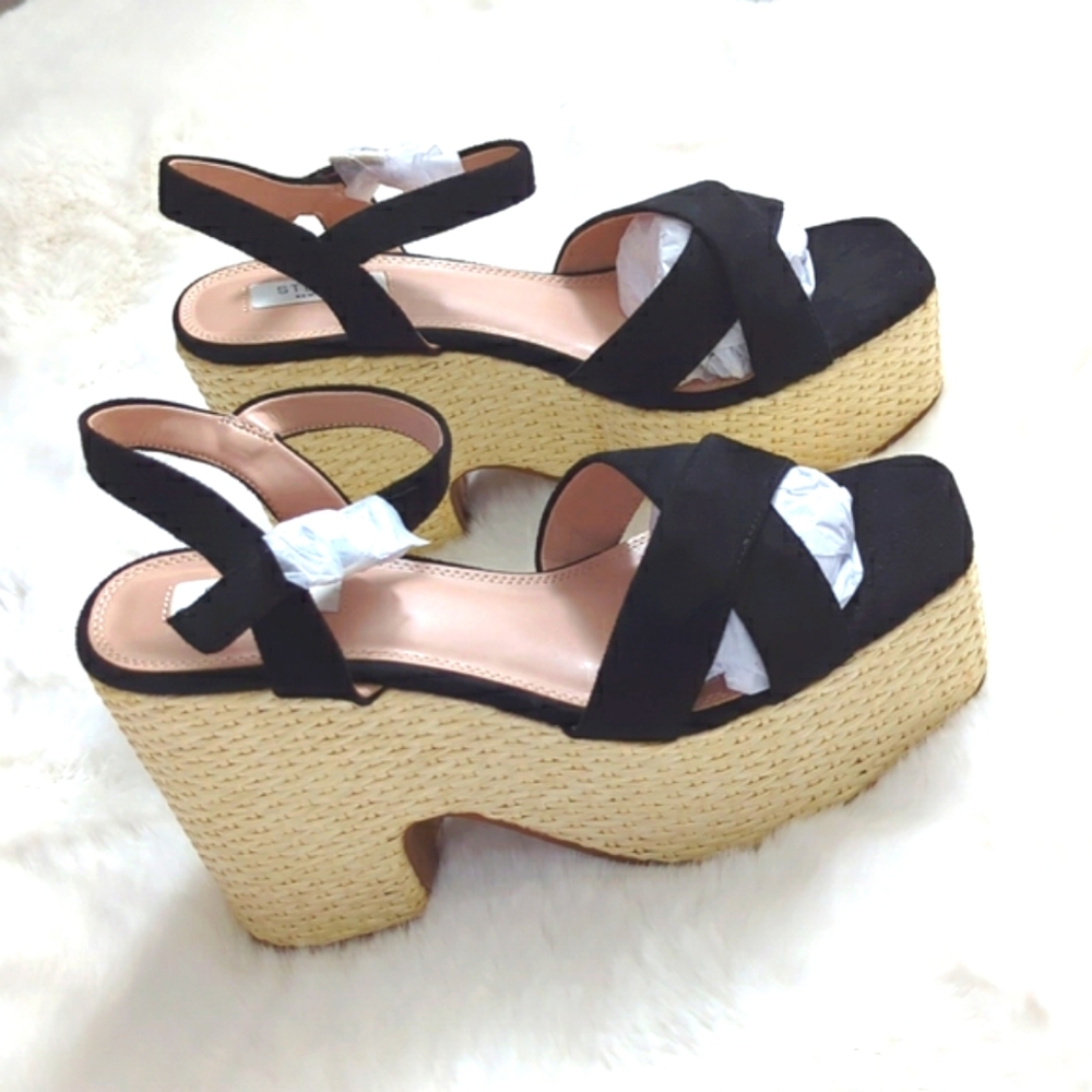 🆕🌿STEVEN PLATFORM HIPPY SANDALS🌿 - Picture 3 of 10